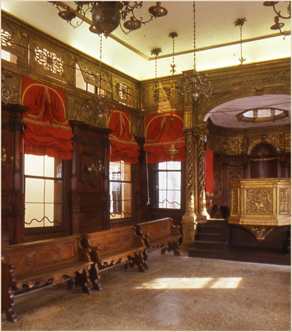 A private visit to the Church of the Holy Cross of the Armenians is included in Venicescapes guided walking tour of Venice 'A City of Nations'